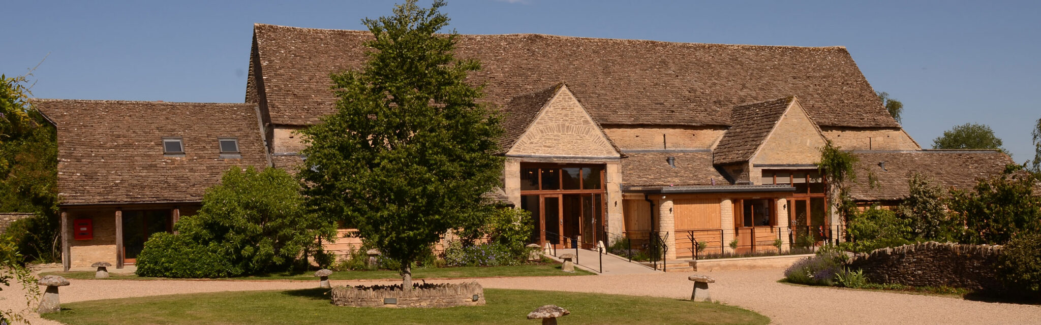 the-great-tythe-barn-self-catering-cottages-banner