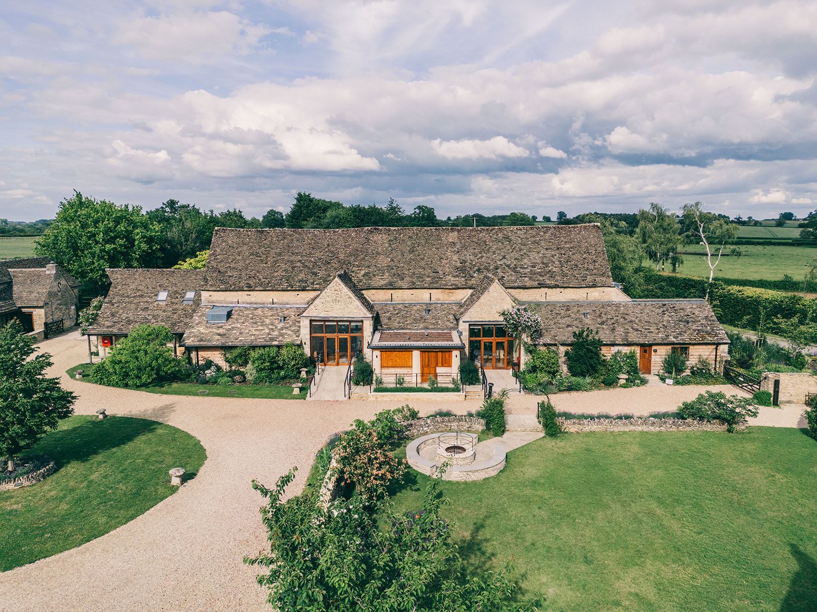 Lois & Matt - Great Tythe Barn